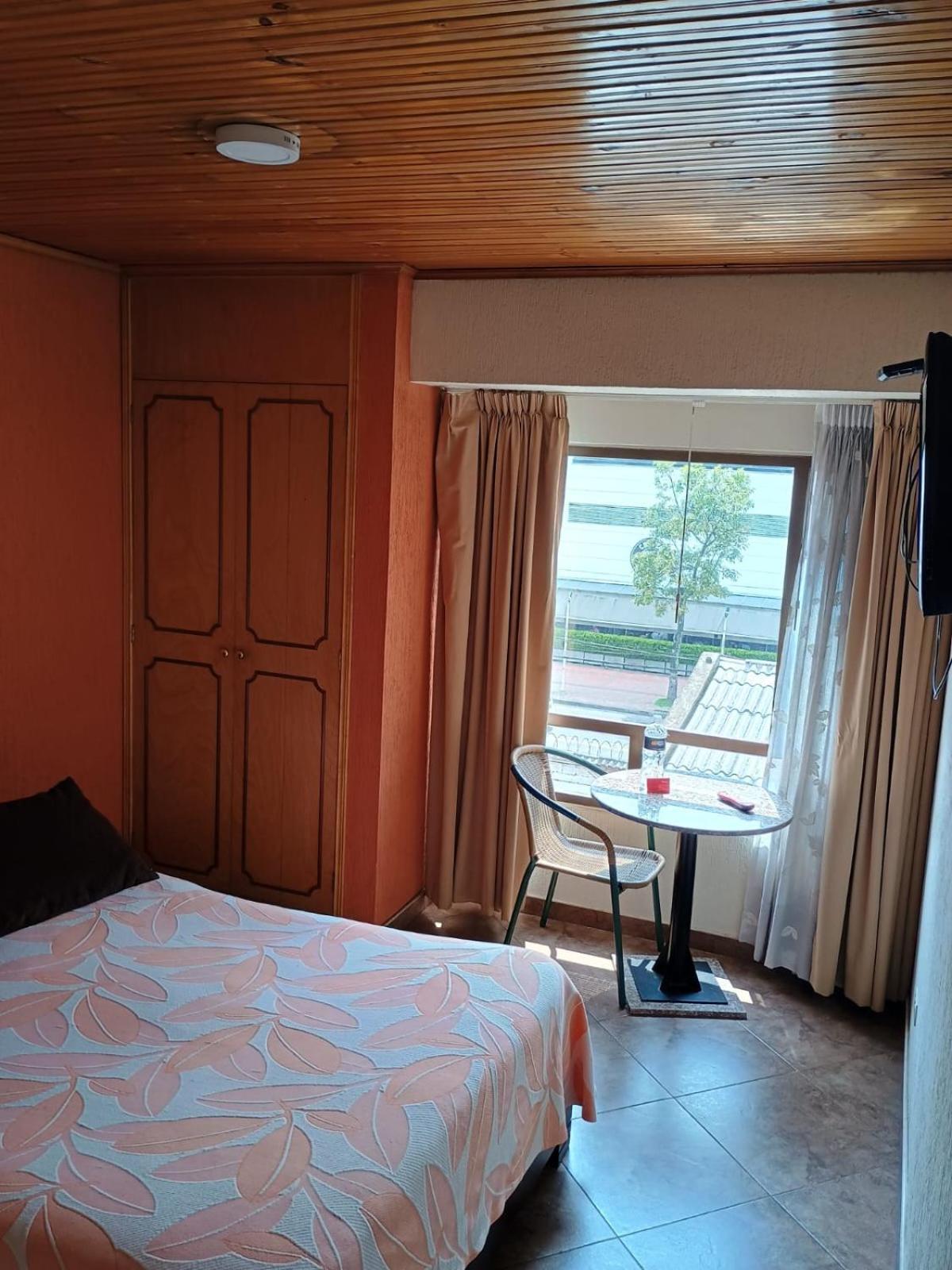 Hoteles Bogota Inn Galerias エクステリア 写真